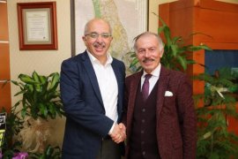 Bayrampaşa Vakfı'ndan Başkan Aydıner'e tebrik ziyareti