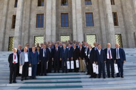 RUMELİLER'DEN MECLİS ÇIKARMASI