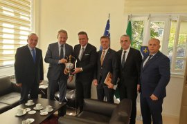 IZETBEGOVIC'E  30. YIL DAVETİYESİ VERİLDİ
