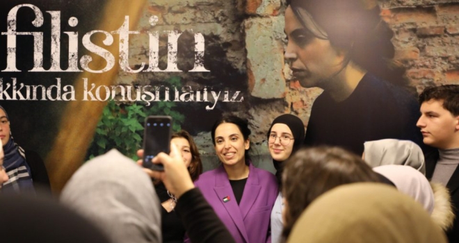 FİLİSTİN ACILARI TİYATRO SAHNESİNDE!