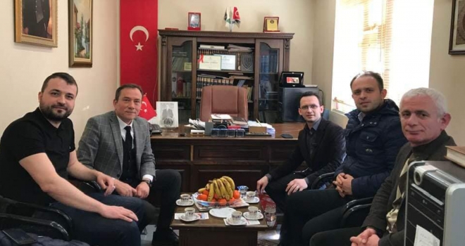 ÇEYREK ASIRLIK MUHTAR ADNAN  LİÇİNA YİNE ADAY