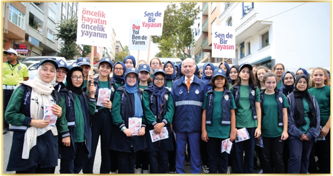 BAYRAMPAŞALI ÖĞRENCİLERE UYGULAMALI TRAFİK EĞİTİMİ