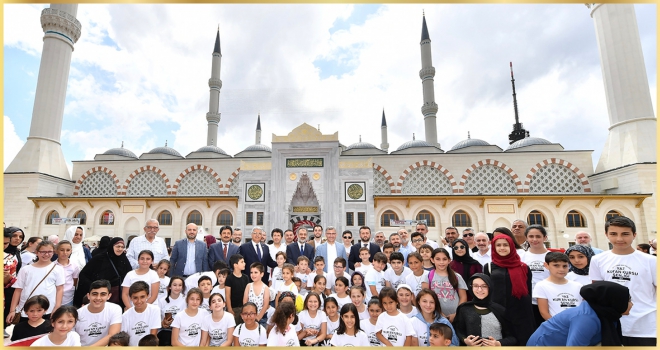YAZ KUR’AN KURSU ŞENLİĞİ ÇAMLICA CAMİİ’NDE GERÇEKLEŞTİ