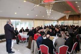Başkan Aydıner meclis üyesi adayları ve ilçe yönetimi ile önemli bir toplantı gerçekleştirdi
