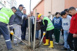 ‘ÇEVRECİ BAŞKAN’DAN ÖRNEK DAVRANIŞ