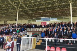 BAYRAMPAŞASPOR SAHASINDA SARIYER İLE KARŞILAŞTI