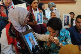 Diyarbakır'da acılı annelerin evlat nöbeti devam ediyor