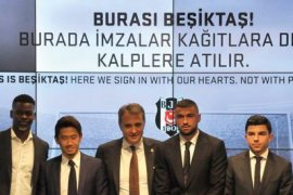 Beşiktaş Yeni Transferleri İçin Vodafone Park’ta İmza Töreni Düzenledi