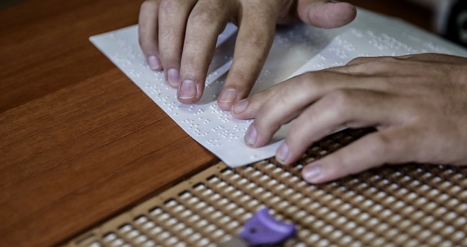 CHP'den Braille alfabesiyle hazırlanmış oy pusulası teklifi