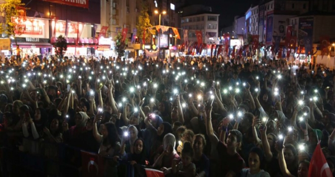 ZAFER BAYRAMI HEYECANI ESENLER’DE!