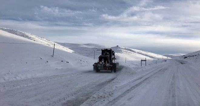 Doğu'da buzlanma, don ve çığ uyarısı