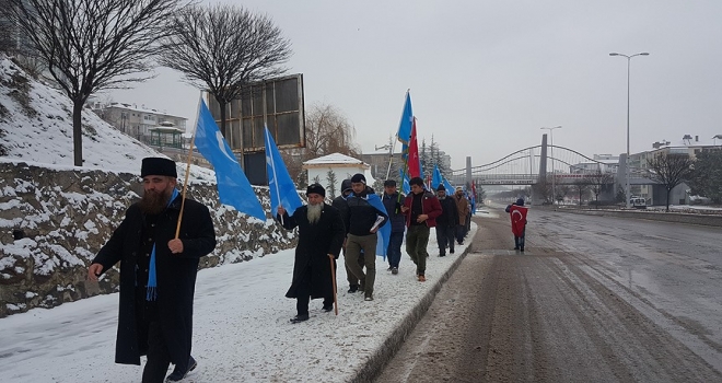 Doğu Türkistan için yürüyen grup Kızılcahamam'da