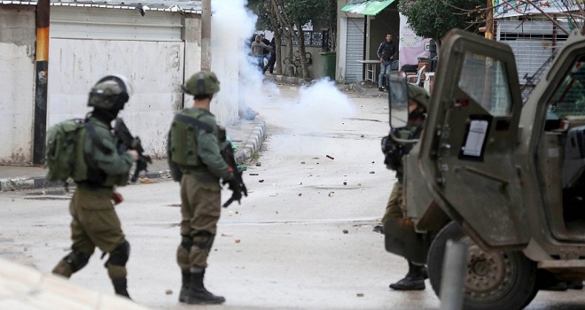 İsrail askerleri Batı Şeriada bir Filistinliyi şehit etti