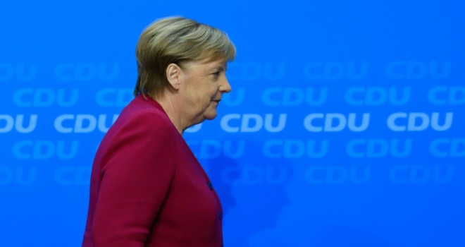 Merkel'in halefi yarın belli olacak