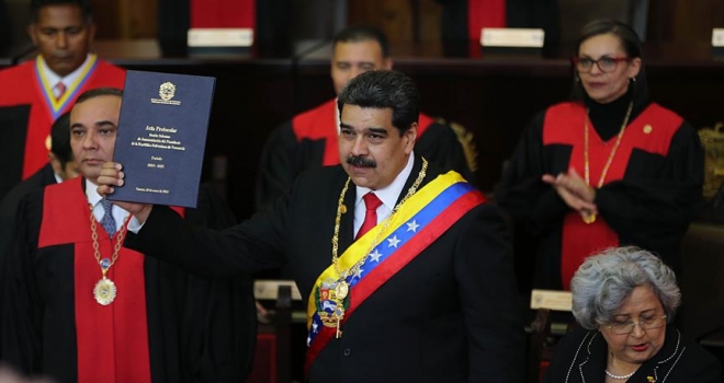 Venezuela'da Maduro devlet başkanlığı için yemin etti