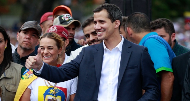 'ABD, Venezuela'nın petrol gelirlerinin Guaido'ya gitmesi için çalışıyor' iddiası 