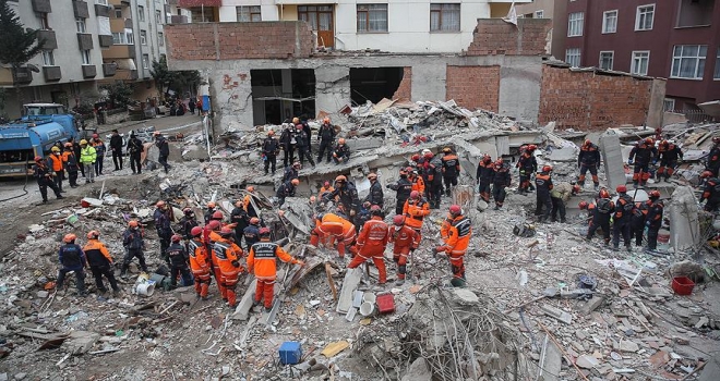 Kartal'daki çöken binaya ilişkin soruşturmada 3 gözaltı