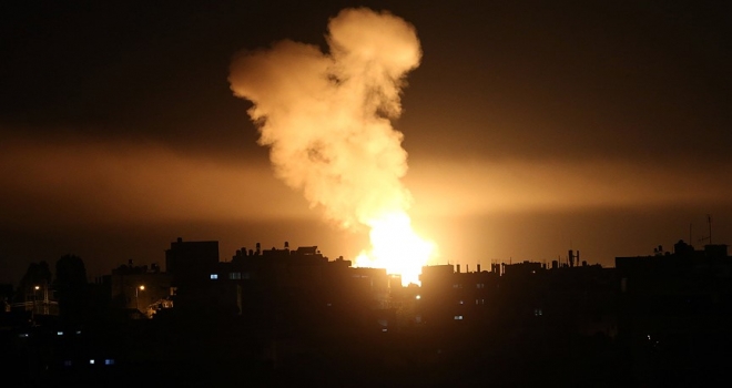 İsrail'den Gazze'ye topçu ateşi 
