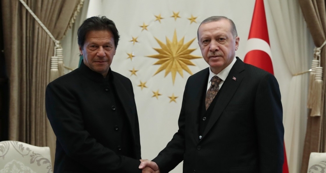 Cumhurbaşkanı Erdoğan, Pakistan Başbakanı Han görüştü