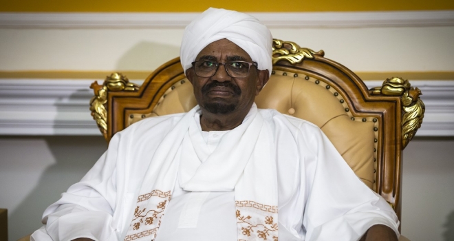 Sudan Cumhurbaşkanı Beşir partisindeki yetkilerini devretti