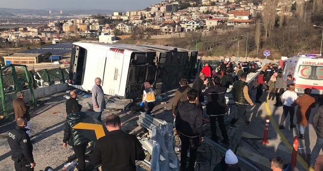 Bursa'da otobüs devrildi
