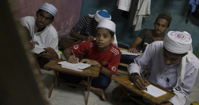 Malezya'da Arakanlı mülteciler kısıtlı imkanlarla eğitim görüyor