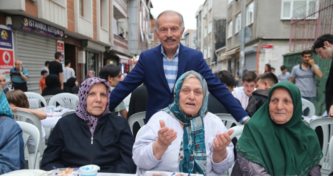 BAYRAMPAŞA’DA HER İFTAR AYRI BİR MUTLULUK