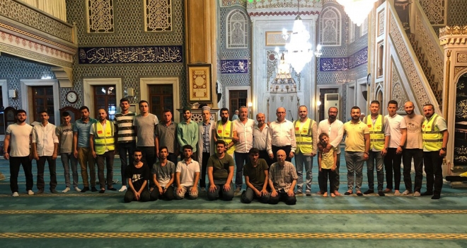 İyi Kalpler Derneği Şehitlerimiz İçin Mevlid Okuttu