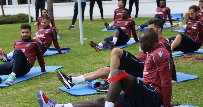 Trabzonspor'da Fenerbahçe maçı hazırlıkları sürüyor