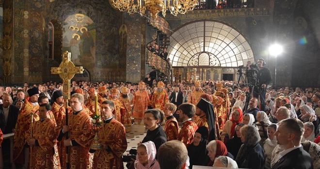 Ukrayna'da birleşik bağımsız kilise kuruldu