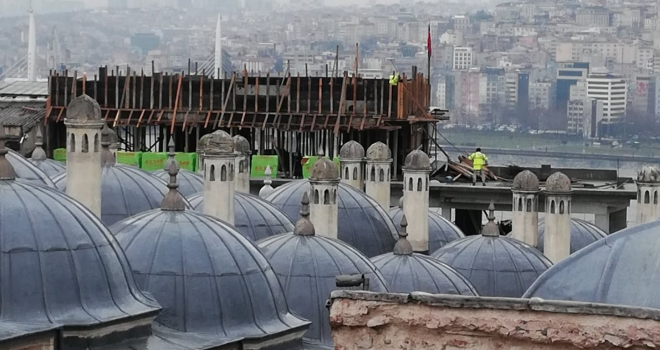 SÜLEYMANİYE’Yİ PERDELEYEN YAPI İÇİN DURDURMA İSTEĞİ