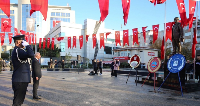 ATATÜRK BAYRAMPAŞA'DA TÖRENLE ANILDI