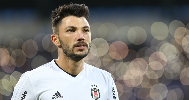 Beşiktaş'ta Tolgay Arslan süresiz kadro dışı