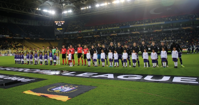 Fenerbahçe Avrupa'da Kadıköy performansına güveniyor
