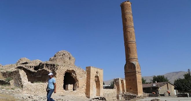 Hasankeyf''te 611 yıllık minare de taşınacak