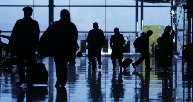 Dış hat yolcularından alınacak güvenlik vergisi düşürüldü