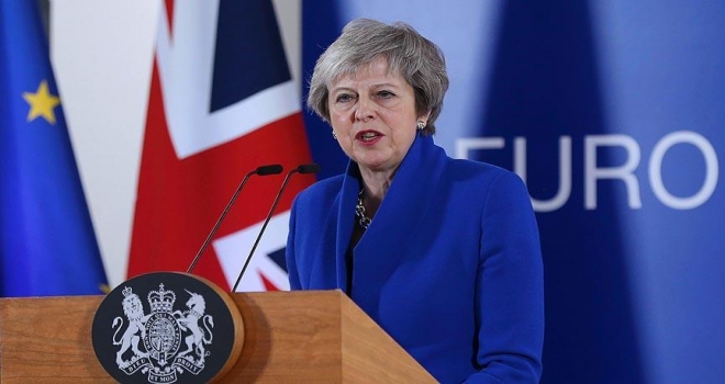 11 Aralık Theresa May için zorlu dönemeç