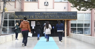 Lisansüstü eğitim görecek adaylar ALES'te ter döktü