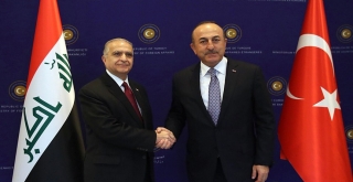 Çavuşoğlu Irak Dışişleri Bakanı Hakim ile bir araya geldi