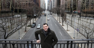 New York'ta göçmen olmanın zorluğunu 12,5 dakikaya sığdırdı