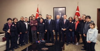 Türkiye'nin Antarktika'da bilimsel çalışma yapacak ekibi yola çıktı