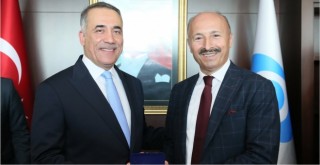 Başkan Dursun Hizmet Bayrağını Devraldı