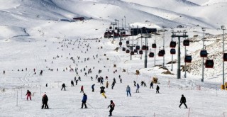 Yılbaşında kayakseverlerin tercihi Erciyes