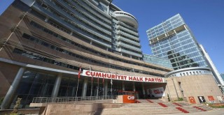 CHP'de 12 üyeden olağanüstü PM çağrısı