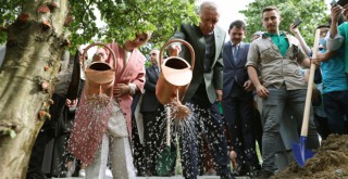 İSTANBUL'UN FETHİ YENİ FİDANLAR DİKEREK KUTLANDI