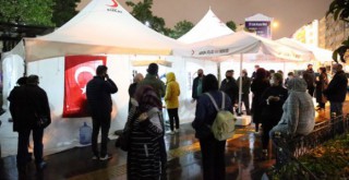 BAYRAMPAŞA, KIZILAY’A KAN VERMEYE KOŞTU