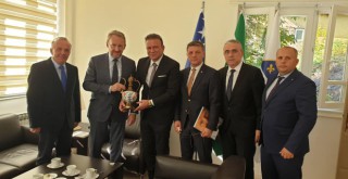 IZETBEGOVIC'E  30. YIL DAVETİYESİ VERİLDİ